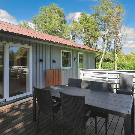 6 Person In Gedser-by Traum غيدسير